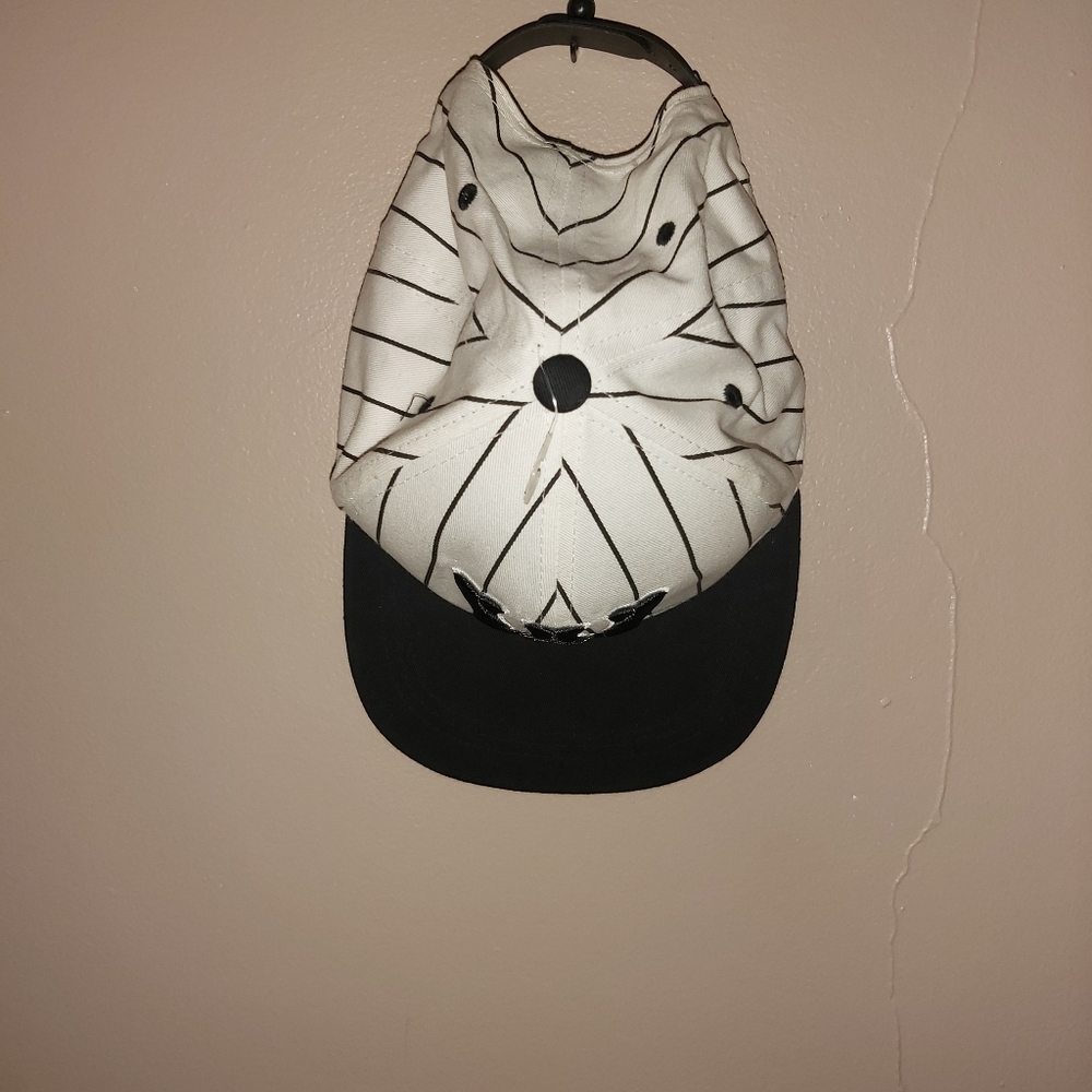 Hat for men.